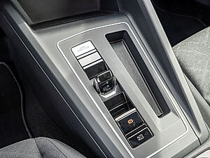 Volkswagen Golf VIII Life 1,5 l eTSI DSG 13 navigation