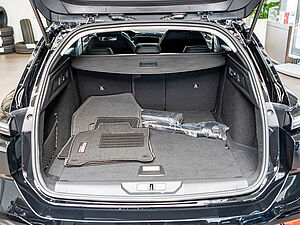 Peugeot 308 SW Allure BlueHDi 130 EAT8 20 navigation