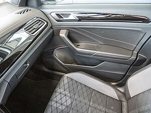 Volkswagen T-Roc 1.0 TSI R-Line 16 navigation