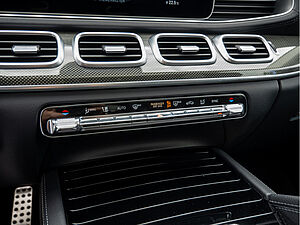 Mercedes-Benz GLE 400 d AMG 4M Coupe 12 navigation