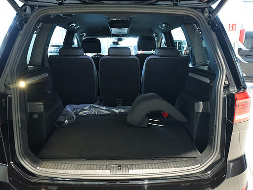 Volkswagen Touran Highline 2.0 TDI DSG 33