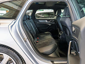 Audi A6 Avant S line 45 TDI quattro S tronic 4 navigation