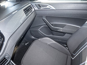 Volkswagen Polo VI 1,0 Comfortline 15 navigation