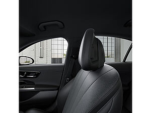 Mercedes-Benz E 200 Avantgarde Advanced Plus 17 navigation