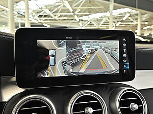 Mercedes-Benz GLC 300 de 4M 12 navigation