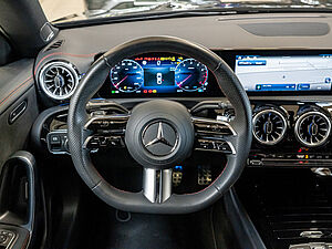 Mercedes-Benz CLA 200 Coupé AMG Sport Premium 9 navigation