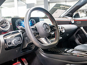 Mercedes-Benz CLA 250 e Coupé AMG Sport Edition 20 navigation