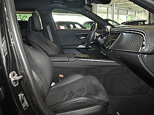 Mercedes-Benz E 300 e AMG Sport Advanced 3 navigation