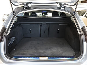 Mercedes-Benz E 220 d T Exclusive Premium 31 navigation
