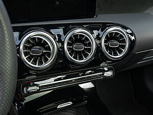 Mercedes-Benz CLA 250 4M Coupé AMG Sport Advanced Plus 11 navigation