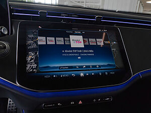 Mercedes-Benz E 220 d AMG Sport Advanced 28 navigation