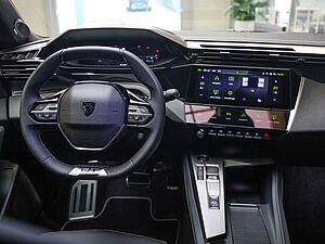 Peugeot 408 GT HYBRID 145 e-DSC6 8 navigation