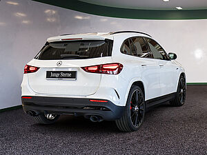 Mercedes-Benz GLA 35 AMG 4M Premium 3 navigation