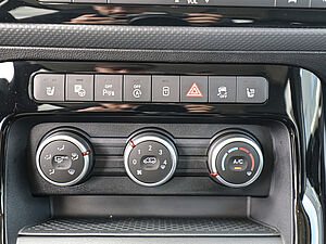 Mercedes-Benz T 180 d STYLE Standard 10 navigation