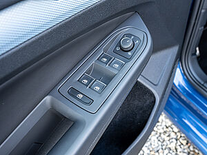 Volkswagen Golf VIII Variant Goal 2,0 l TDI DSG 28 navigation