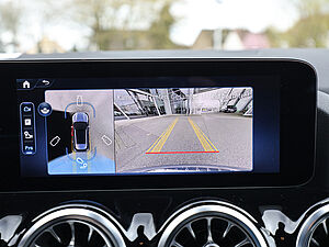 Mercedes-Benz GLA 180 Edition 13 navigation