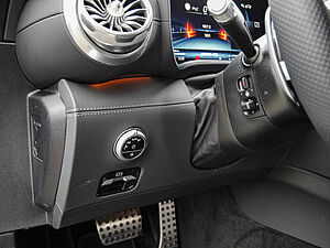 Mercedes-Benz SL 63 AMG 4M+ 29 navigation