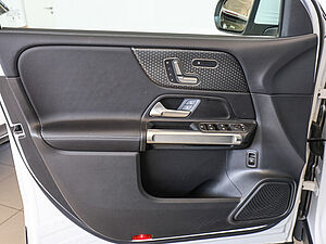 Mercedes-Benz GLB 200 d 4M Progressive Advanced 32 navigation