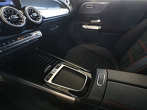 Mercedes-Benz GLB 35 AMG 4M Premium 17 navigation