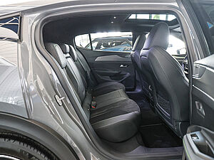 Peugeot 408 GT HYBRID 145 e-DSC6 4 navigation