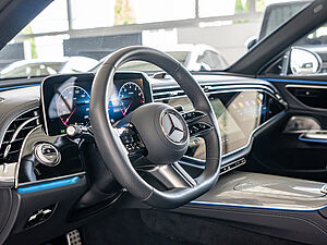 Mercedes-Benz E 200 4M AMG Sport Advanced Superscreen 20 navigation