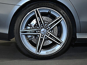 Mercedes-Benz E 63 AMG 4M 8 navigation