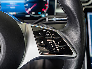 Mercedes-Benz C 300 T Avantgarde 14 navigation