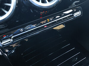 Mercedes-Benz A 250 4M AMG Sport Advanced Plus 15 navigation