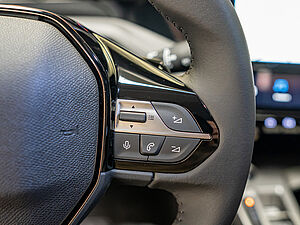 Peugeot 308 SW Allure BlueHDi 130 EAT8 14 navigation