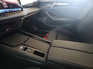 Volkswagen Passat R-Line 2.0 TDI 4M 16 navigation