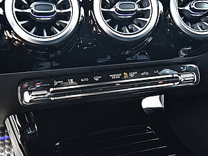 Mercedes-Benz CLA 250 e SB AMG Line 11 navigation