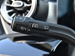 Mercedes-Benz A 200 AMG Line 18 navigation
