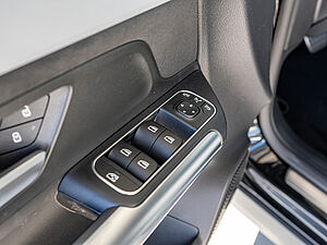 Mercedes-Benz GLA 180 AMG Advanced Plus 27 navigation