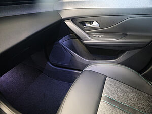 Peugeot 308 Allure HYBRID 136 e-DSC6 16 navigation