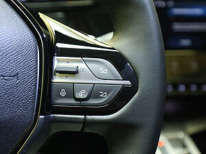 Peugeot 308 SW Allure HYBRID 136 e-DSC6 20 navigation