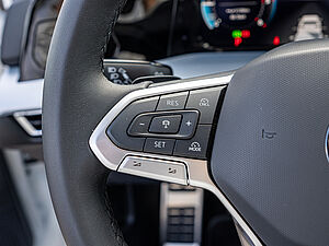 Volkswagen Golf VIII Variant Goal 2,0 l TDI DSG 16 navigation