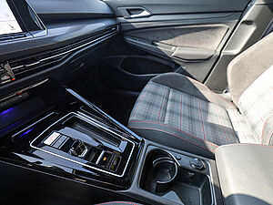 Volkswagen Golf VIII GTI DSG 19 navigation