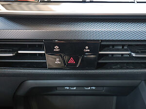 Volkswagen Golf VIII Goal 1,5 l TSI 16 navigation