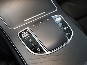 Mercedes-Benz GLC 43 AMG 4M 16 navigation
