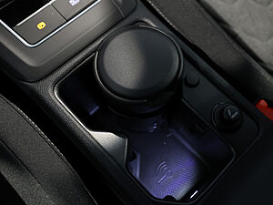 Volkswagen Golf VIII Life 1.5 TSI 19 navigation