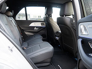 Mercedes-Benz GLE 450 4M AMG Line 4 navigation