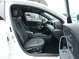 Mercedes-Benz A 250 e Progressive Advanced 2 navigation