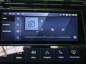 Peugeot 408 GT HYBRID 145 e-DSC6 44 navigation