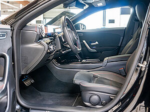 Mercedes-Benz CLA 200 Coupé AMG Sport Premium 22 navigation