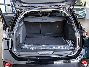 Peugeot 308 SW Allure BlueHDi 130 EAT8 20 navigation
