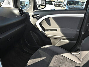 Mercedes-Benz T 180 d PROGRESSIVE Standard 13 navigation