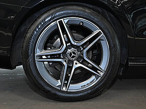 Mercedes-Benz E 300 d 4M T AMG Line 8 navigation