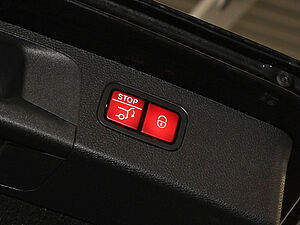 Mercedes-Benz E 300 d 4M T AMG Line 31 navigation