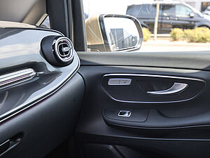Mercedes-Benz V 250 d STYLE Lang 15 navigation