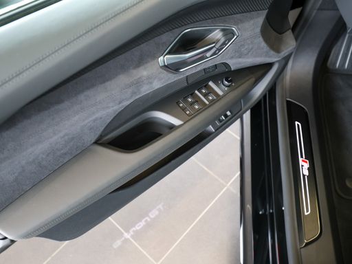 Audi e-tron RS GT Pano B&O HUD Matrix Kamera SHZ 35